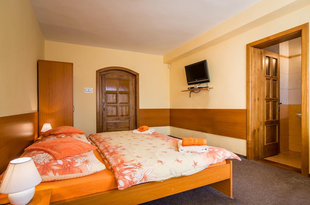Privat Baja Hotel Liptovsky Mikulas Room photo
